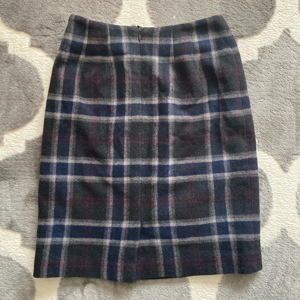 Talbots 2p Petite Vintage Wool Tartan Plaid Pencil Skirt Grey Navy Thick fleece - Picture 2 of 5